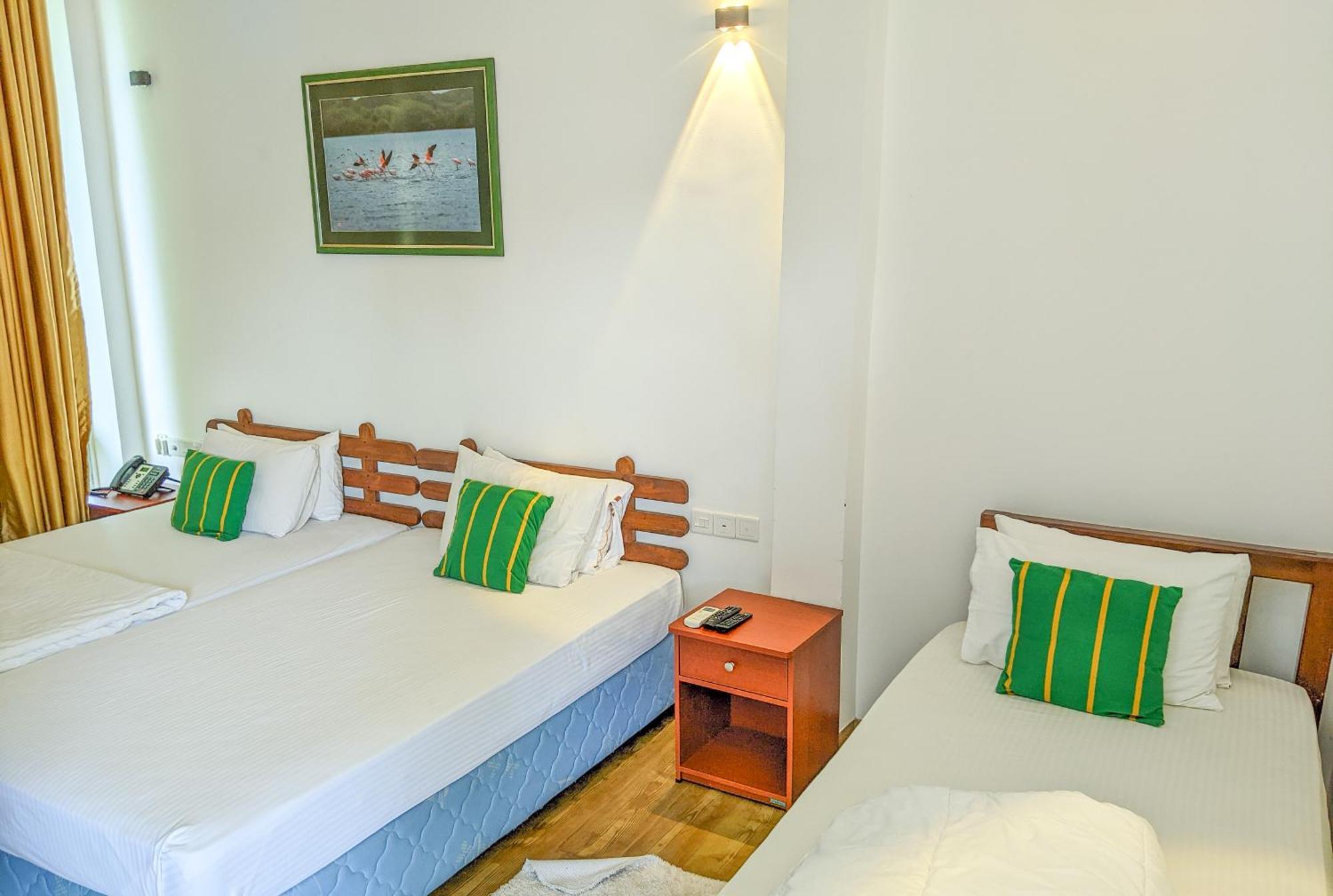 Bed and Breakfast Yala Golden Wild Tissamaharama Exterior foto